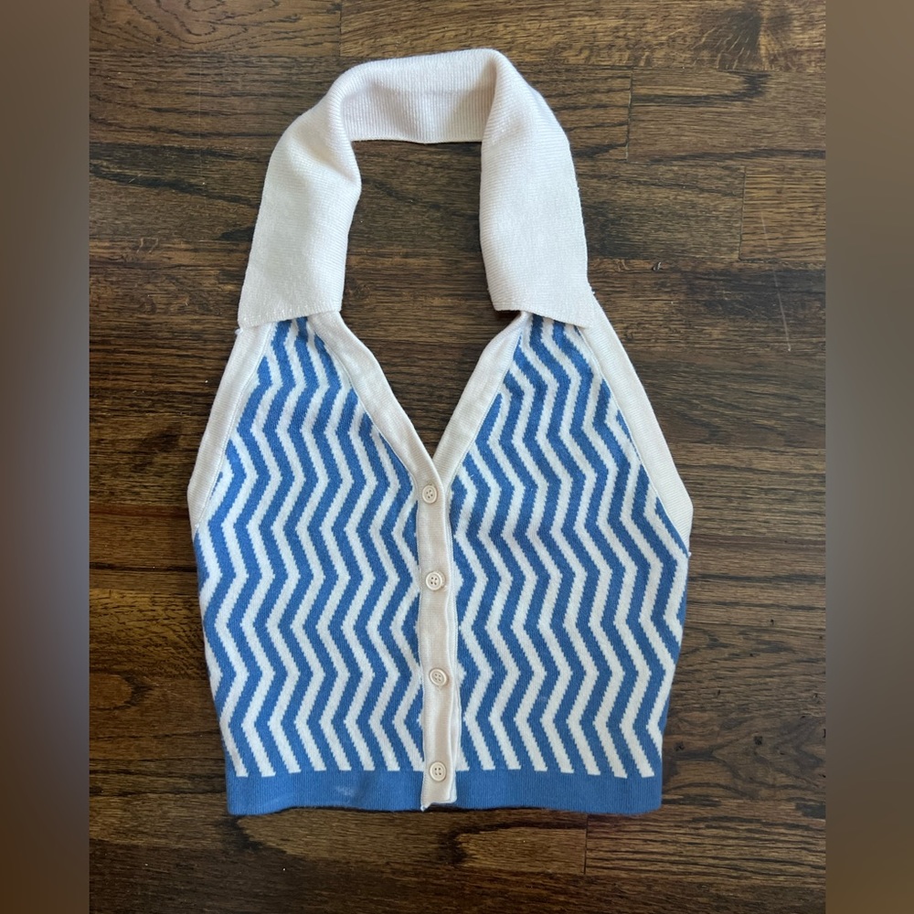 Blue & white knit top